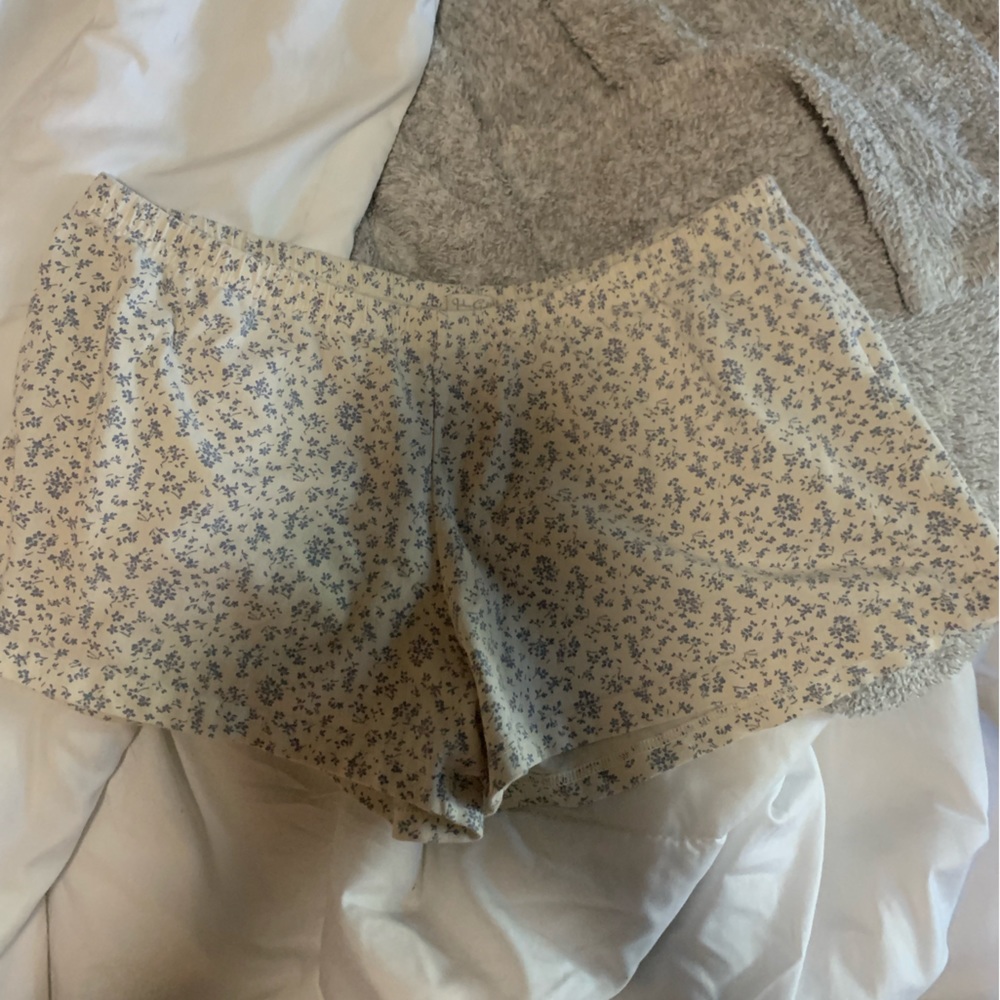 brandy melville / john galt floral shorts